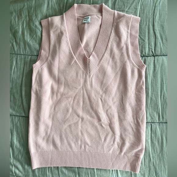 SUNDAY BEST PINK SWEATER VEST - Picture 4 of 4